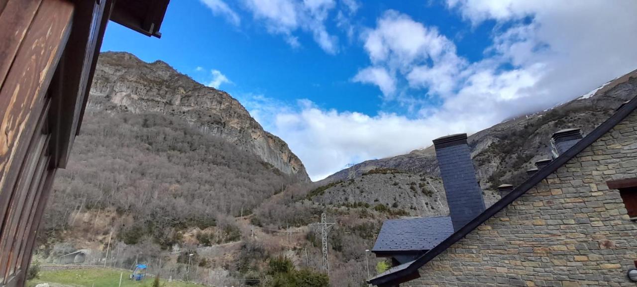 Apartamento Tarmanones Escarrilla Dış mekan fotoğraf